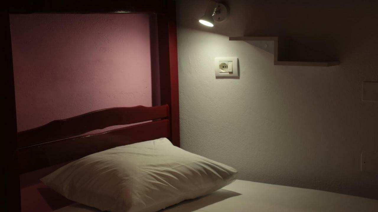 Bed Station Hostel & Bar Shkodër Extérieur photo